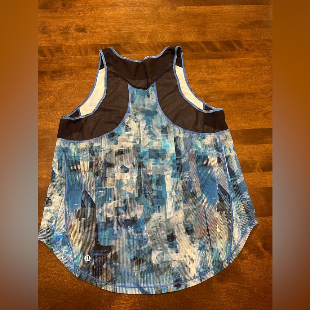 Lululemon workout tank